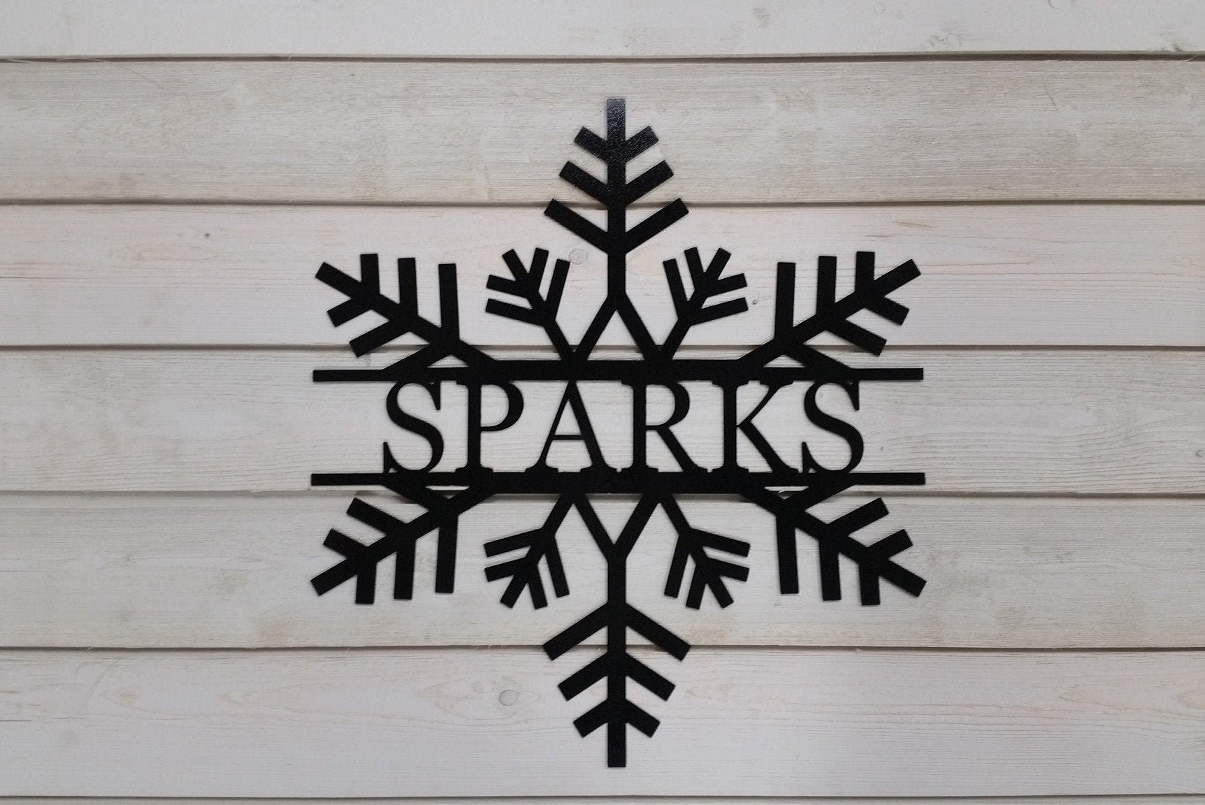 Personalized Snowflake Door Hanger | Metal Family Name Sign | Winter Front Door Decor | Custom Christmas Wreath | Holiday Housewarming Gift