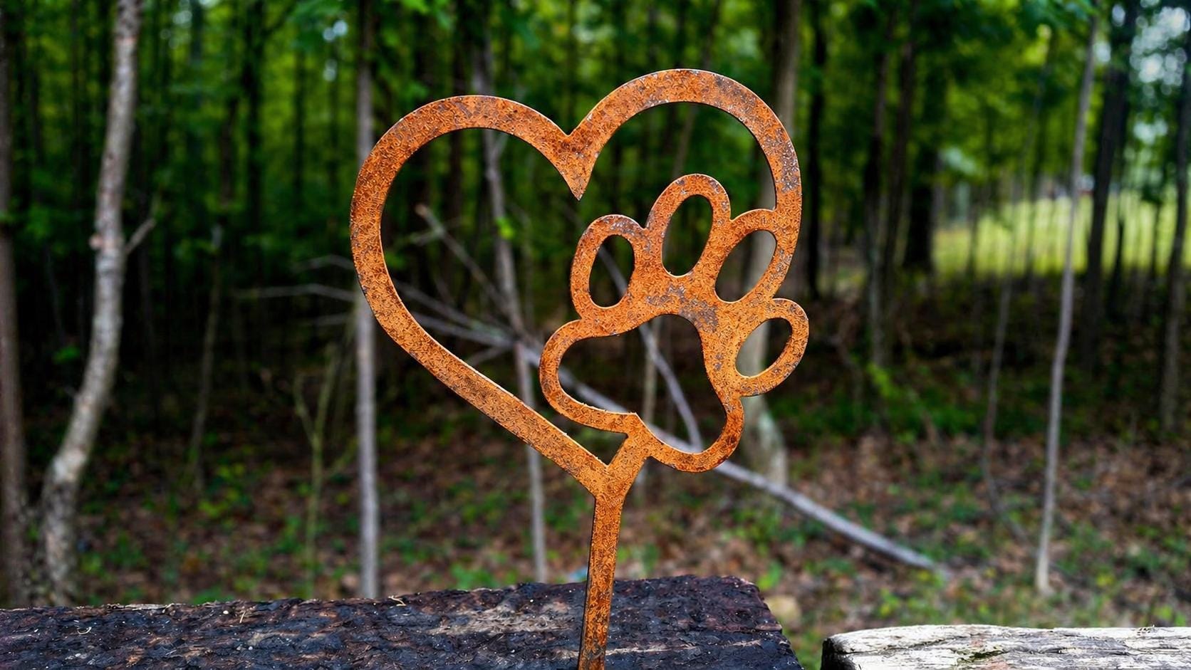 Personalized Dog Memorial Garden Stake, Heart Paw Metal Sign, Pet Grave Marker, Custom Dog Name Sign, Dog Loss Gift, Pet Memorial gift